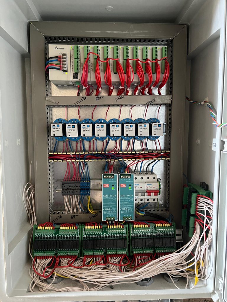 کنترلر جت پالس بگ فیلتر 2 کنترلر جتپالس بگفیلتر صنعتی برای کنترل زمان دمش هوا و تمیزکاری کیسههای بگفیلتر